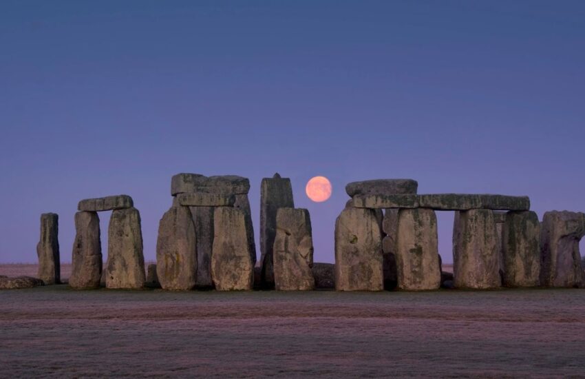 stonehenge and moon meta